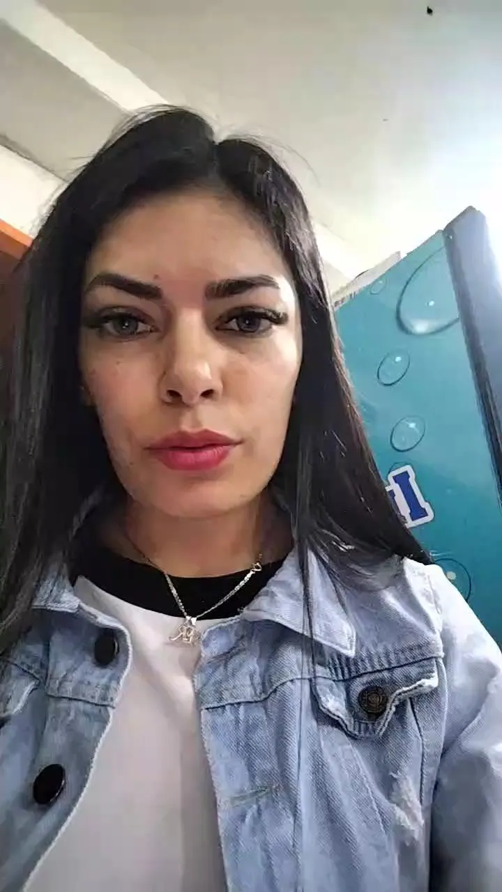 Estefanii_R's avatar