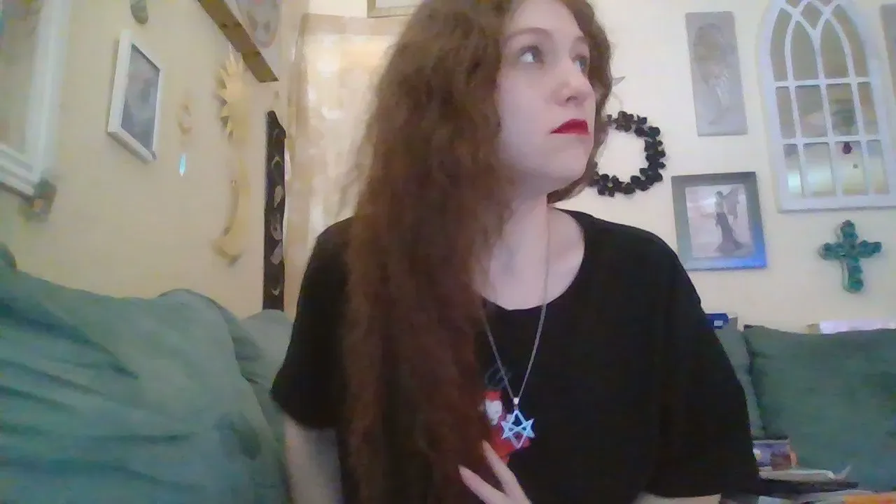 QueenCrimson's avatar