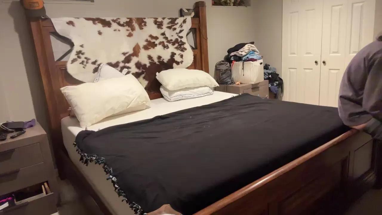 StudlyHardwood's avatar