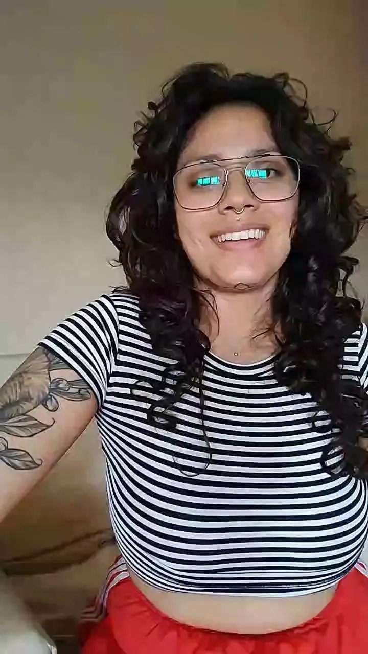 yourlaatingirl's avatar