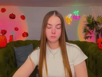 _cuddle_bug_ — Hello! My name is Erica! Welcome to my room ! Goal : Show my outfit :3 #new #shy #bigass #bigboobs #cute [326 tokens remaining]