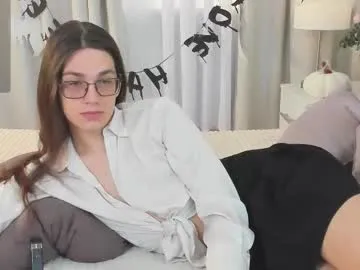 alfred_jones — snake tongue close to cam  #18 #Goth #Femboy #Cum #uncut [105 tokens remaining]