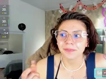 april_dumont's avatar