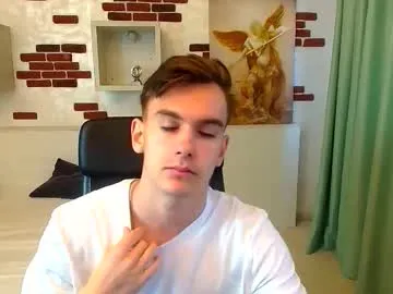 Chaturbate bradyflint is Freechat bradyflint — Welcome to my room! - Repeating Goal: CUM SHOW !! - #18 #bigcock #muscle #new #young