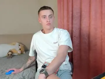 crazybottom99's avatar