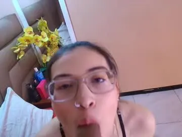 crimsonsecretts's avatar