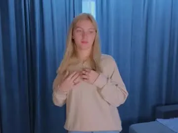 daisy_ward — GOAL: Lick fingers and eye contacty [110 tokens remaining] Hello, today is my first day. I'm just still shy, give me time Hello, my name is Alice, I'm new here and a little shy #teen #blonde #young #