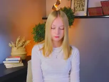 darceyheyd — GOAL: Let's take off our skirts and take off a little squeeze my ass? [68 tokens remaining] Welcome to my room! #new #shy #skinny #blonde #18