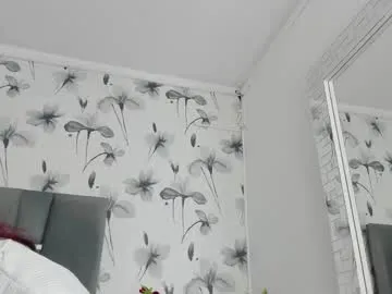 ehotloveaxxx — GOAL: show muscles and oil on my body [2388 tokens remaining] Welcome to my room! #smalltits #18 #muscle #latina #tiny #smile