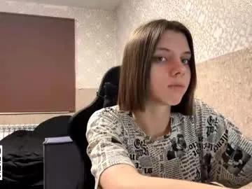 elinhelser — G: lick my sensual lips   Hi guys! I'm here #new my name is Elisa, I'm #18  #shy #teen #young  [15 tokens remaining]