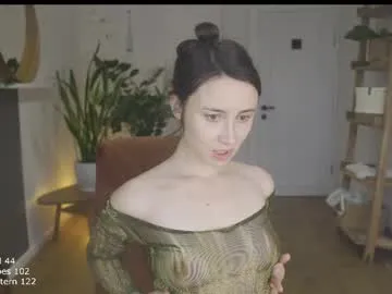 ifyouleave — Intimate & passionate - Goal: Explicit ticket show [4000 tokens left] #natural #tease #cute #hairy #curvy