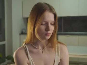 jerrybenear — My name is Molly!! Control link for PVT free <3 I am #new and #redhead #18 #bigboobs #shy Goal:  Slap my tits [9 tokens remaining]