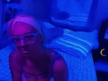 kikilovespartylights's avatar