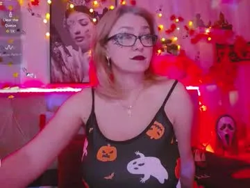 ladyjeen — Make me scream your name is pleasure! Use your tips to send me hard vibes down there! Lush ON! Let's have some real fun ! - Goal:  Topless touch me #squirt #bigboobs #milf #lovense #anal #