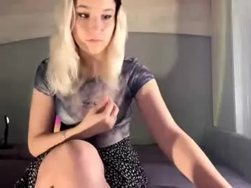 milkacouple's avatar