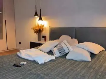 monika_reed1 — doggy [999 tokens left] #teen #18 #blowjob #cute #natural