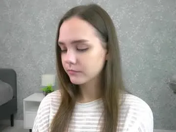 sara_whooops — Goal: show and tease my nipples close to cam! #teen #shy #18 #young #bigass [58 tokens remaining]