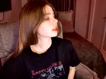 tripleprinces — Ass tease in panties  [200 tokens left] #pretty #natural #feet #smalltits #braces