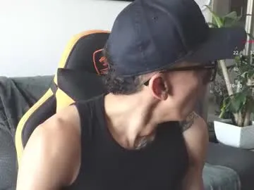 vito_benz — GOAL: cum cum cum [1999 tokens remaining] LOVENSE HUSH ON cum cum cum #muscle #lovense #feet #twink #bigcock