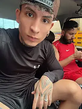 StripChat _Tomy08calderon is Freechat _Tomy08calderon — Suck dick in car