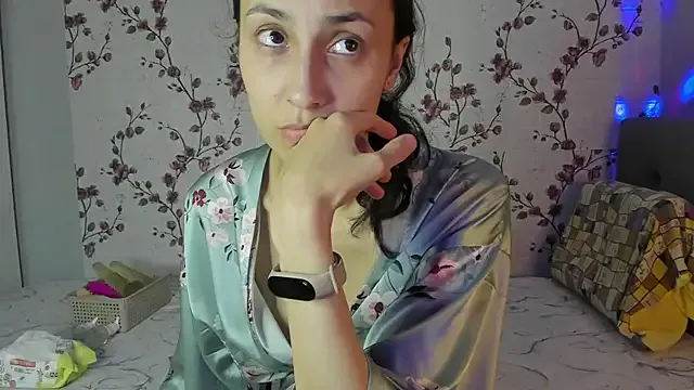 Alisagold90 — Freechat on StripChat