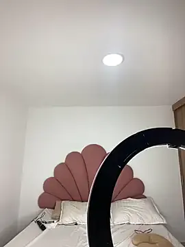 alissradiante1's avatar