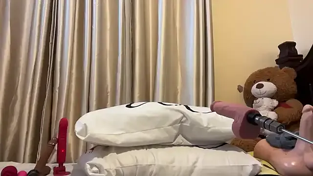 AudreySpanksFuck-'s avatar