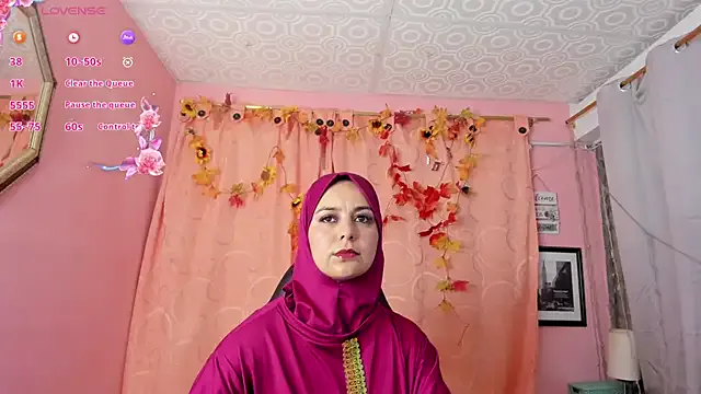 StripChat BadraSaadi is Group BadraSaadi —  SHOW FEETS