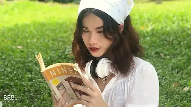 StripChat chakababe is Freechat chakababe — Want to fck me hard? Cum shower