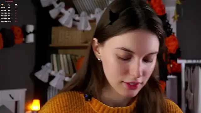 StripChat DarylBarks is Freechat DarylBarks — How do you like my new room today?