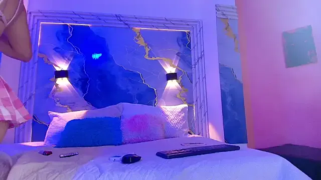 Girls_from_medellin's avatar