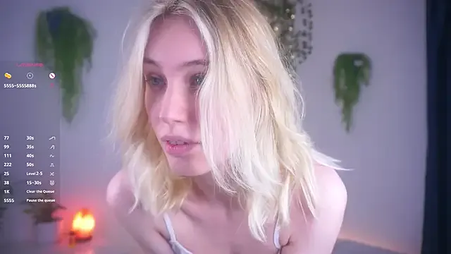 StripChat HoneyRay is Freechat HoneyRay — Suck my little finger