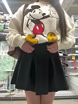 Isabella21_ — FINGERS IN PUSSY AND SQUIRT IN TOILET 