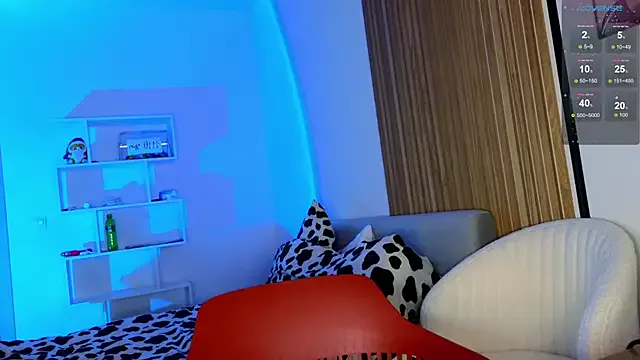 StripChat Katerinchik is Freechat Katerinchik — Bulging from throat (side view)