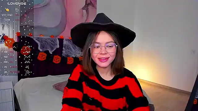 StripChat Kelly_Cuutie is Private Kelly_Cuutie — care my breast close up