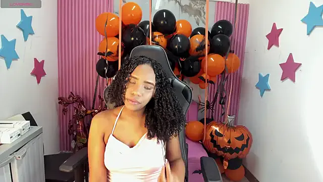 lia_16 — Lush in ass (5 min)