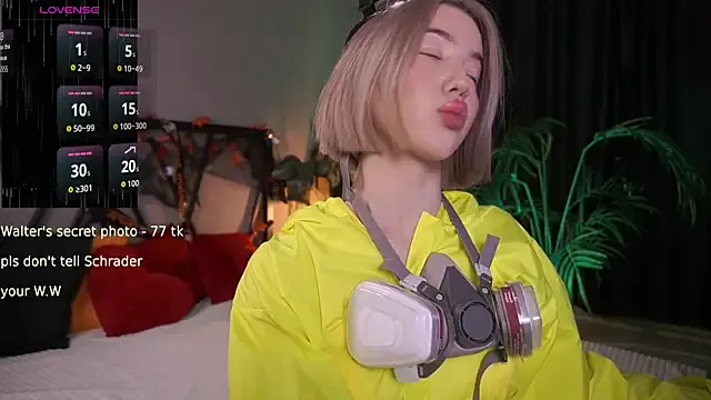 StripChat LindaThacker is Freechat LindaThacker — Flex your back Walter + tits side