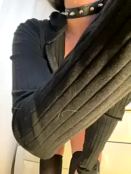StripChat Lissa_kis is Private Lissa_kis — A plug in the butt+video in the bathroom