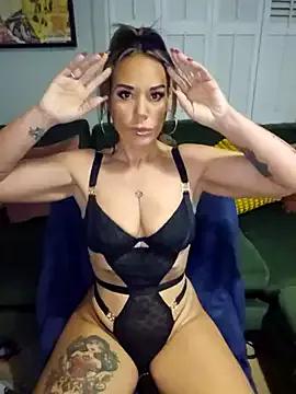 LovelyLucinda's avatar