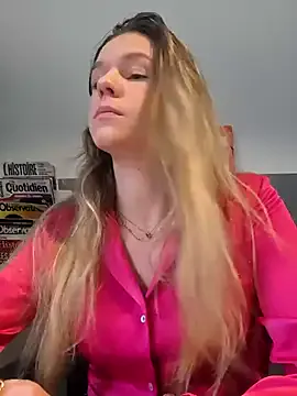 lucie_mehott — JE TE MONTRE MA LINGERIE