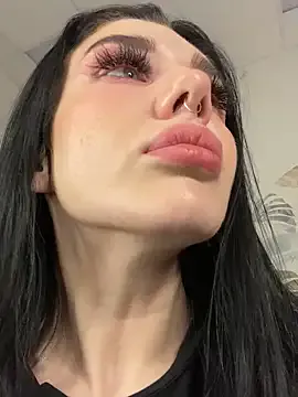 StripChat MaeveMoon is Freechat MaeveMoon — breast massage