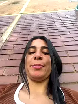 Meganmilk1 — play pussy fingers