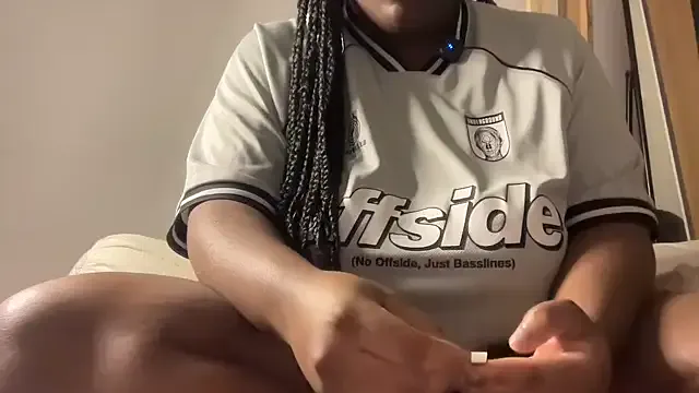 nanaisbackk's avatar