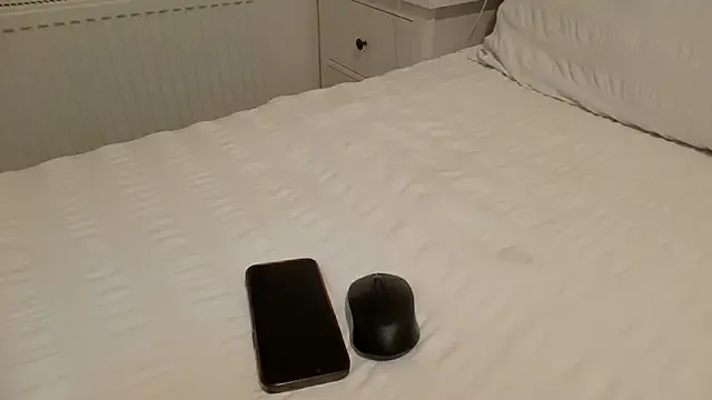 NaughtyMrsKnox's avatar