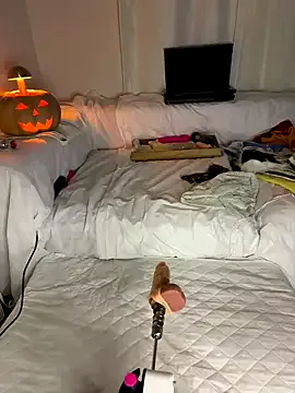 Ozge-SluttyScream69's avatar