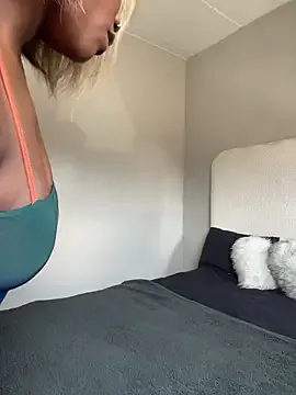 StripChat PrincessTamara is Freechat PrincessTamara — get my pussy weeet