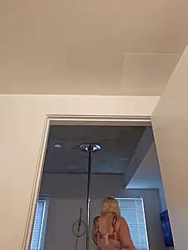 RaisingDaisy's avatar