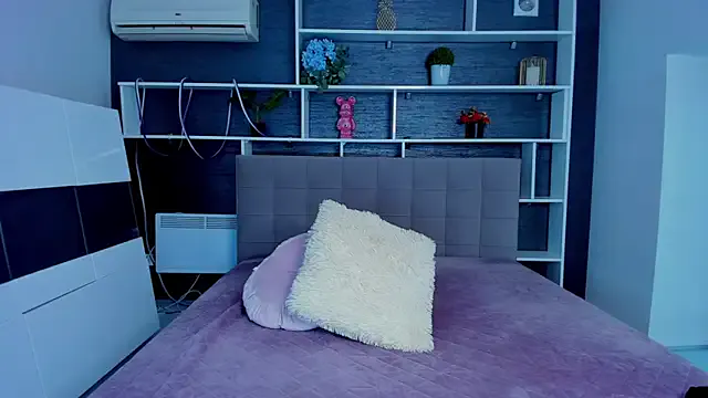 SabrinaSharm's avatar