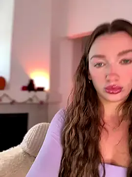 StripChat SerenaCloud is Freechat SerenaCloud — Put an ice cube on my nipples and clit