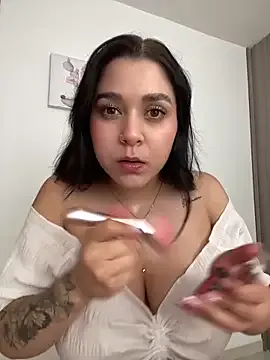 SophiaLaurens's avatar